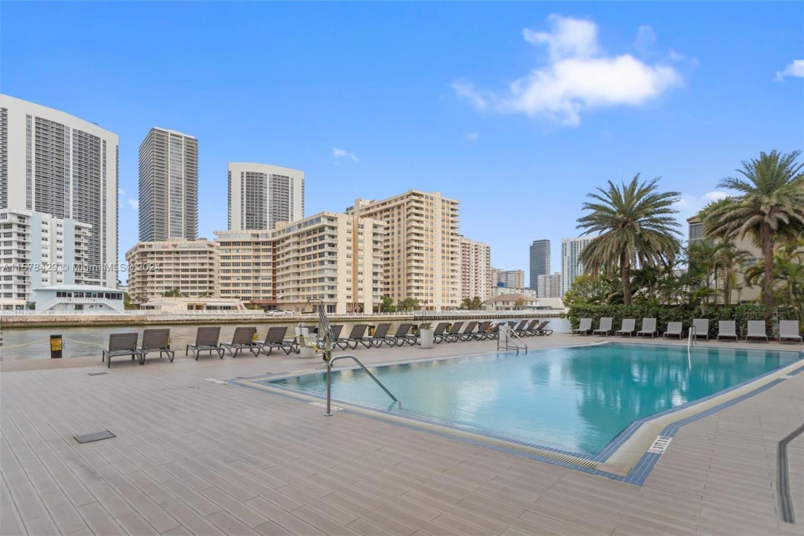 הוילה 2602 E Hallandale Beach Blvd 1 Br מראה חיצוני תמונה