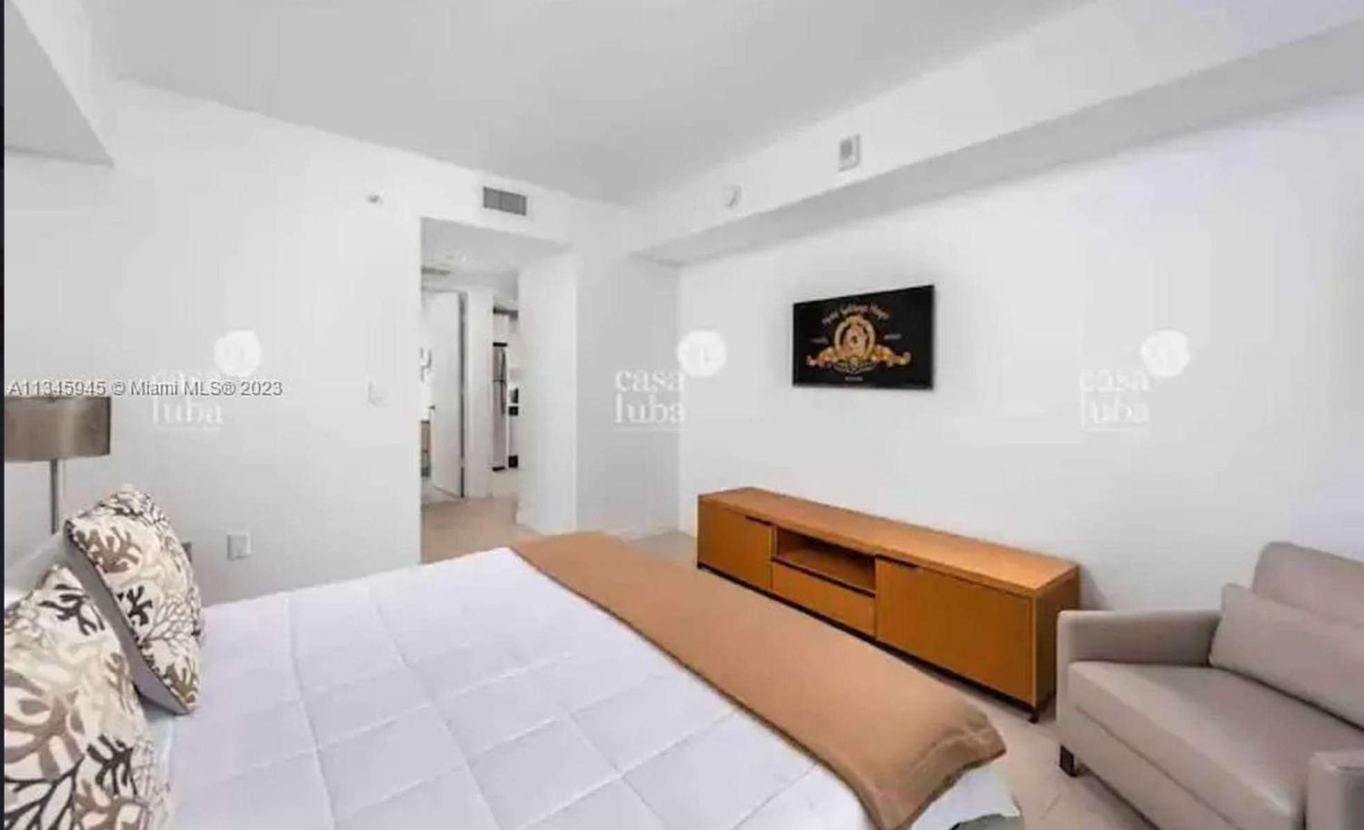 הוילה 2602 E Hallandale Beach Blvd 1 Br מראה חיצוני תמונה